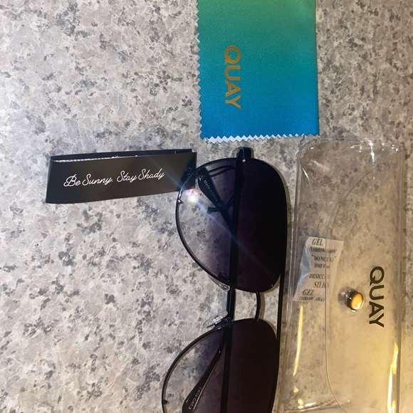 Quay Australia Sunglasses - Picture 5 of 11